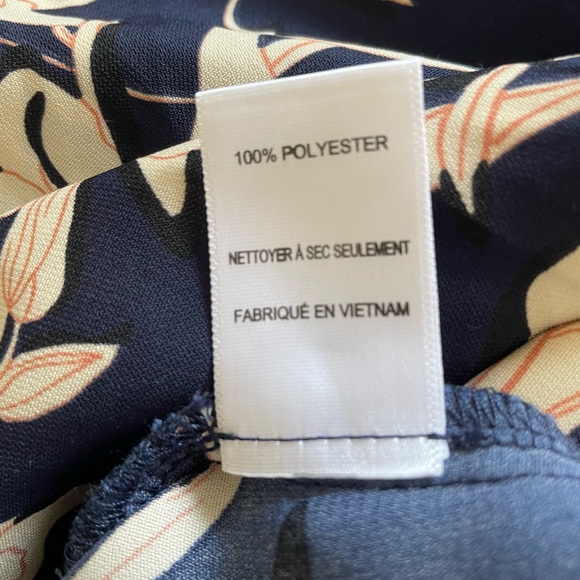 ASTR Ruffle Hem Crop - Picture 6 of 10